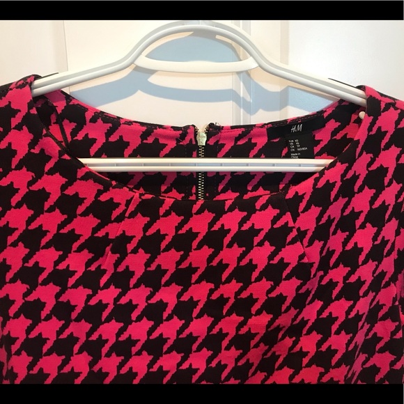 H&M 3/4 sleeved dress - houndstooth pattern - Picture 5 of 5